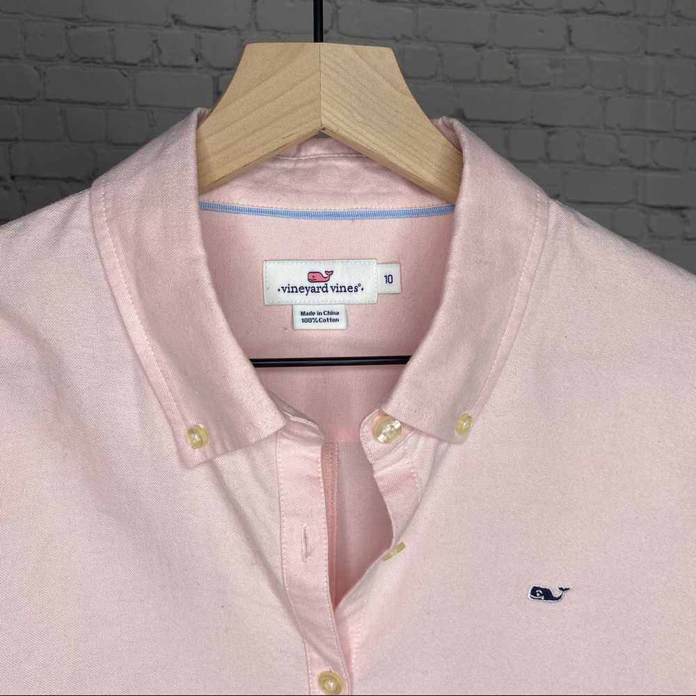 Vineyard Vines pink button down oxford shirt